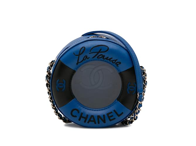 Crossbody redondo Chanel Coco Lifesaver azul Couro  ref.1150205