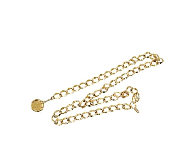Cintura dorata con medaglione Chanel CC a catena EU 92 D'oro Metallo  ref.1150287