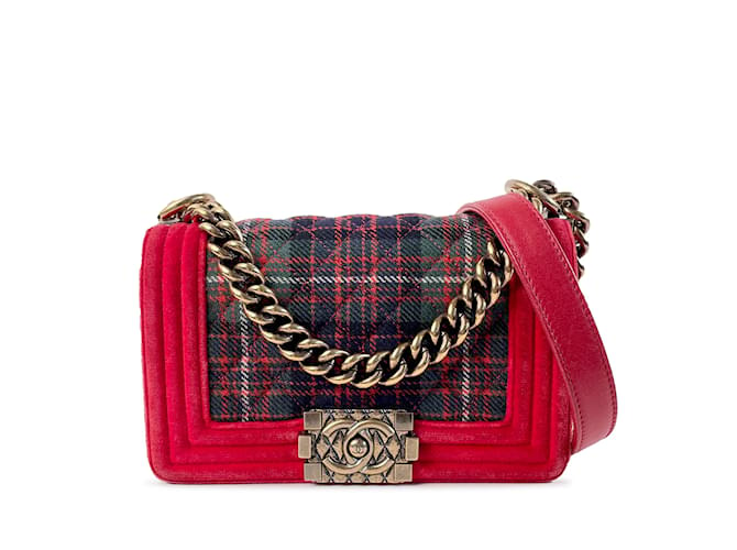 Chanel small velvet boy bag hot sale