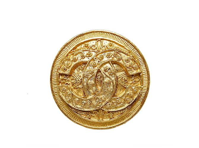 Broche Chanel CC Dourado Metal  ref.1151018