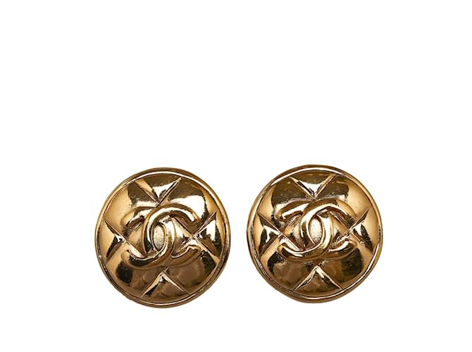 Gold Chanel CC Clip On Earrings Golden Gold-plated  ref.1151159