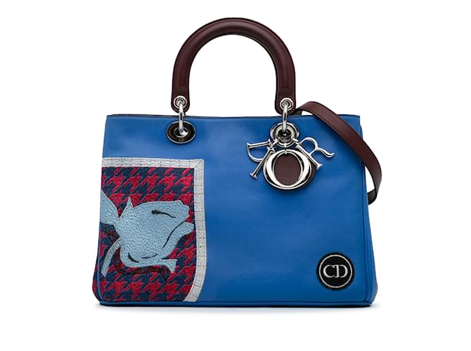 Bolsa Diorissimo bordada média azul Dior Couro  ref.1151279