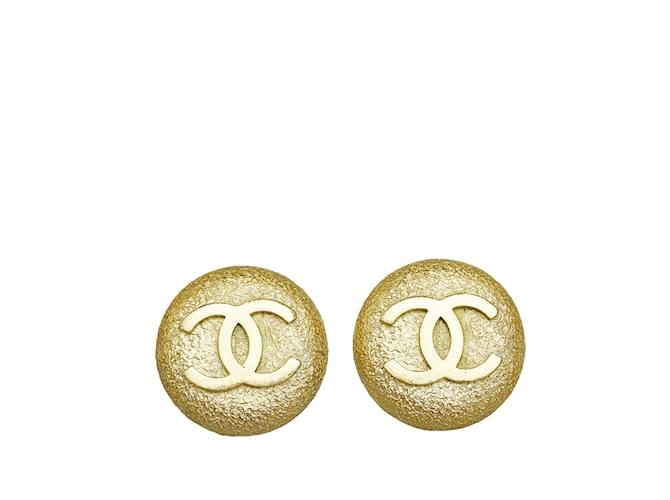 Boucles d'oreilles à clip Chanel CC dorées Plaqué or  ref.1151421