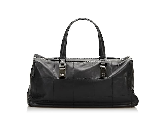 Black Chanel Chocolate Bar Leather Handbag  ref.1151721