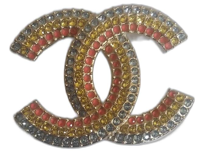 CHANEL multicolor brooch Golden Metal  ref.1152113