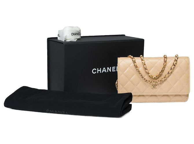 CHANEL Wallet on Chain Bag in Beige Leather - 101576