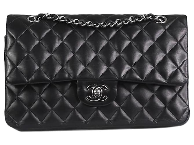 Chanel Cor preta 2014 Bolsa clássica em pele de cordeiro com aba forrada em prata Preto Couro  ref.1154194