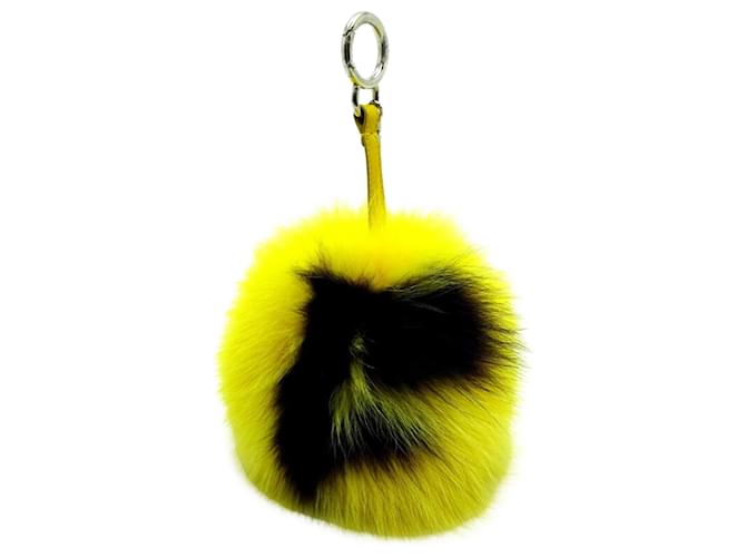 Fendi Pompon charm Yellow Fur  ref.1155615