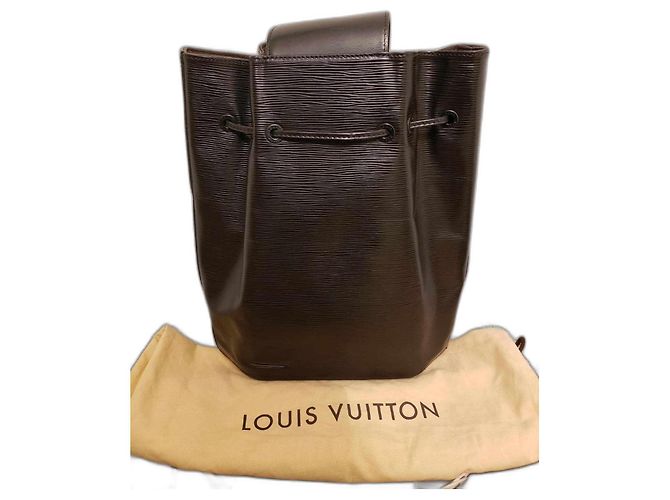 Vivienne Mochila Louis Vuitton de piel Epi negra Negro