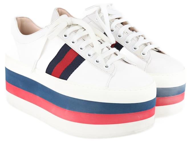 Gucci Baskets à plateforme Peggy Web blanches Cuir  ref.1155815