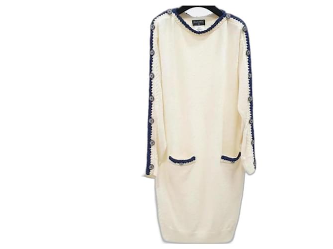 Chanel 16C Paris -Seoul Robe pull en maille à boutons CC écru Laine Beige  ref.1157401