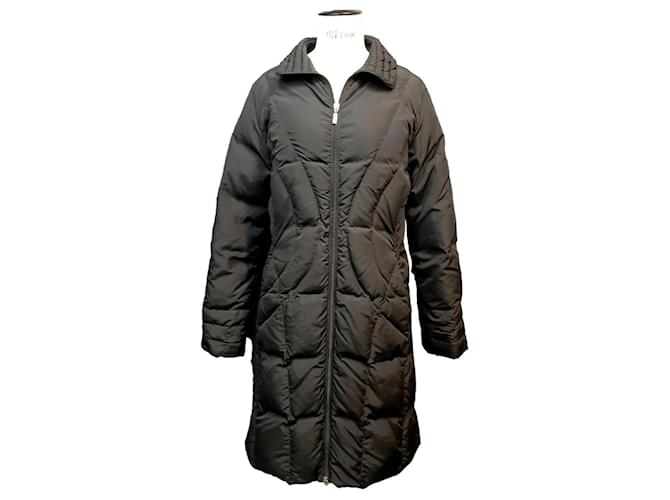 Moncler Coats, Outerwear Black Polyester  ref.1157783