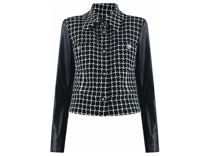 Chanel 9K$ New Paris / Cosmopolite Runway Jacket Black Tweed  ref.1157811