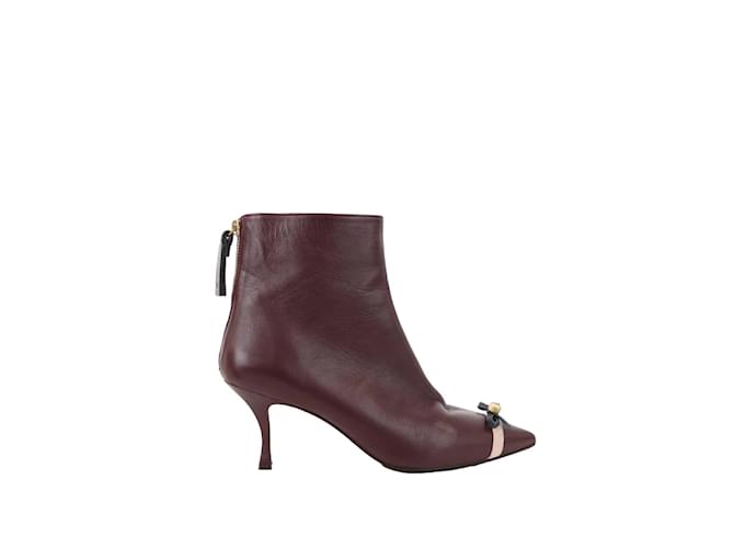 Stuart Weitzman Stivali di pelle Porpora  ref.1158140