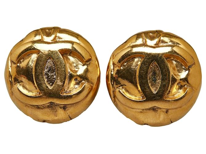 Chanel Gold CC Clip On Earrings Golden Metal Gold-plated  ref.1158959