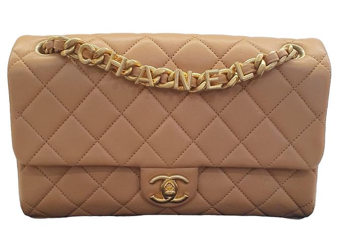 Bolsa Chanel de couro acolchoado cor camelo
