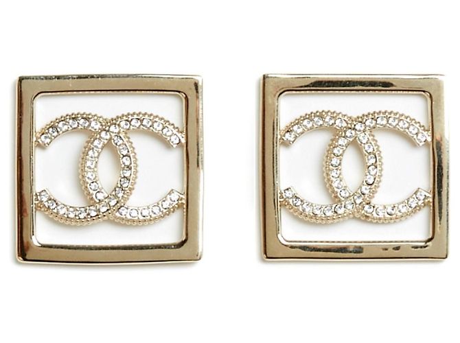 Chanel 2023 Boucles d'oreille Clous CC Doré