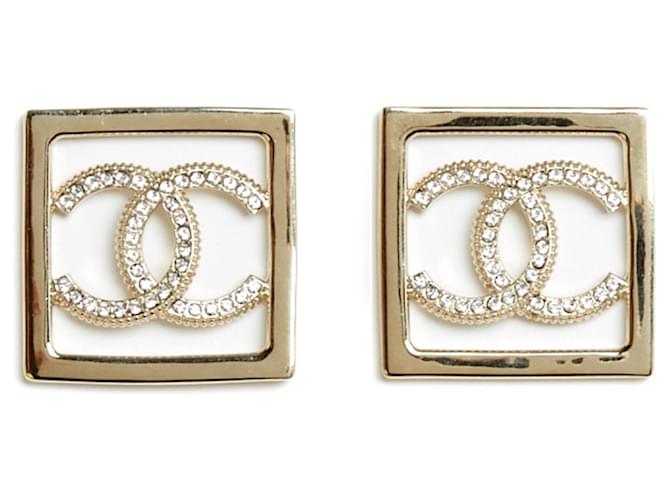 Chanel 2023 CC Stud Earrings Golden Metal  ref.1159894