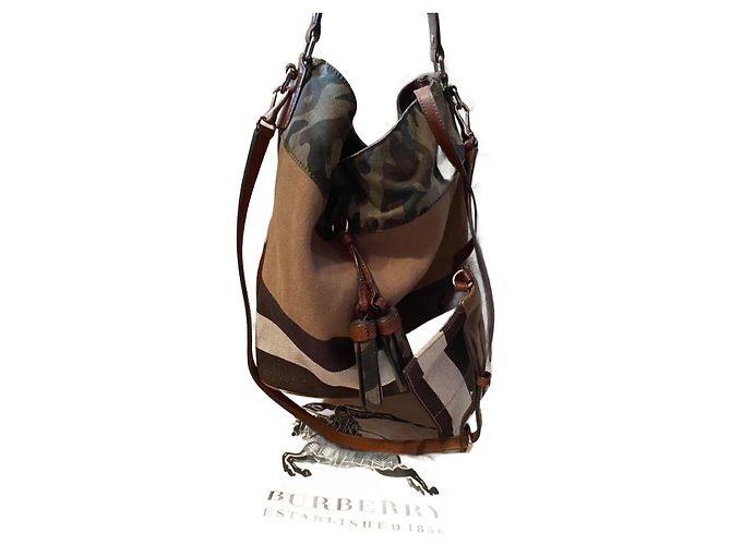 Bolsa Burberry de couro bege