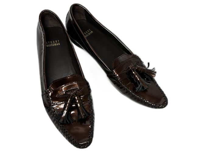 Mocasines con borlas Stuart Weitzman de charol bronce Castaño