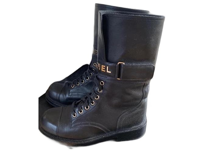 Chanel botas de tornozelo Preto Couro  ref.1162075