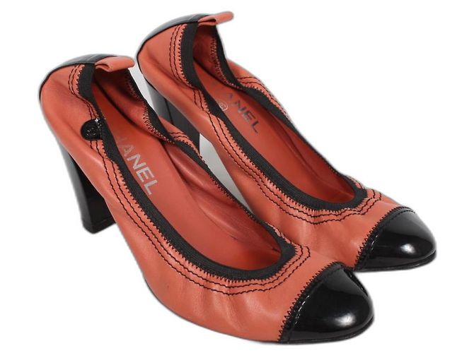 Chanel Absatzschuhe Leder Koralle Größe 38