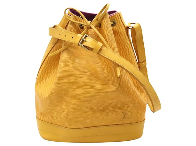 Noe Louis Vuitton Noé Yellow Leather  ref.1163892