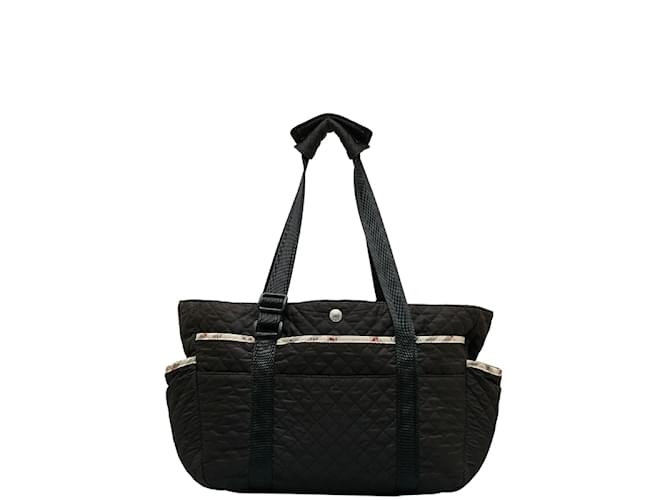 Burberry Borsa per pannolini di nylon trapuntata Nero Tela  ref.1164039