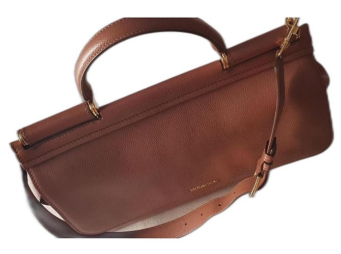 Große Sicily-Tasche von Dolce & Gabbana Kamel
