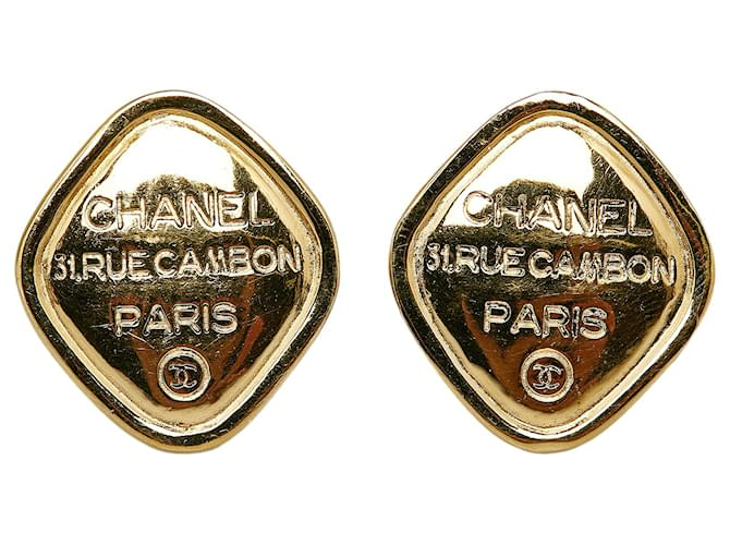 Chanel Dourado 31 Brincos Rue Cambon Paris Clip-On Metal Banhado a ouro  ref.1161630