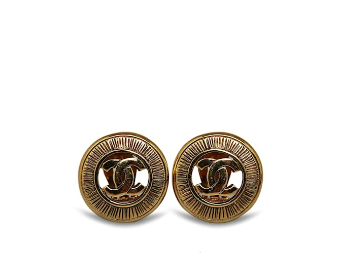Gold Chanel CC Clip On Earrings Golden Gold-plated  ref.1164819