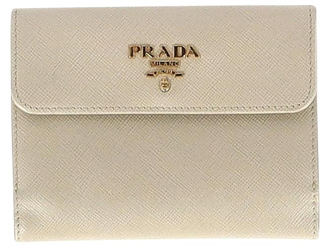 Dreifach gefaltete Prada-Geldbörse aus cremefarbenem Saffiano-Leder Beige  ref.1165661
