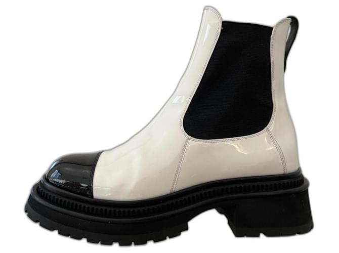 Chanel ankle boots Pelle verniciata  ref.1166626