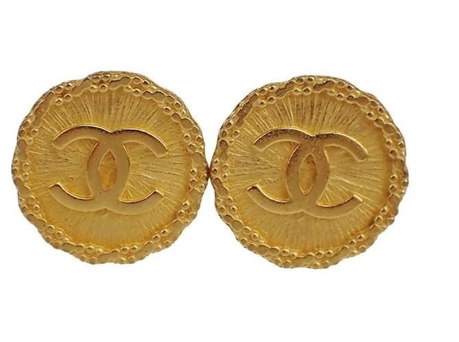 Timeless Chanel Logo CC Dourado Banhado a ouro  ref.1166969