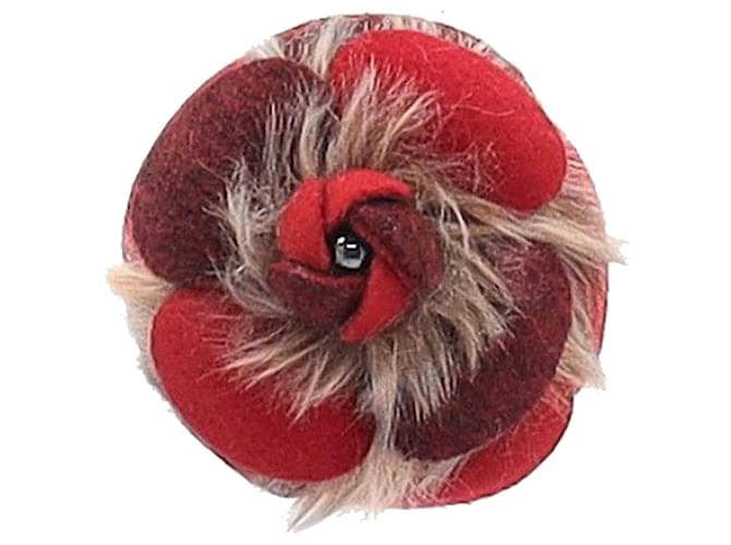 Broche Chanel Camelia en laine rouge  ref.1168055