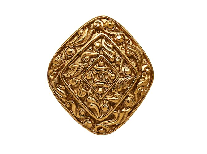 Broche de losango Chanel em ouro Dourado Metal  ref.1169433
