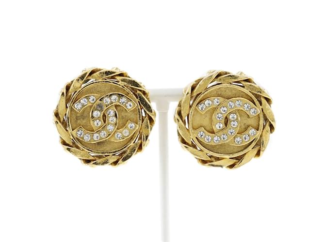 Chanel Clipe CC Em Brincos Dourado Metal  ref.1171304