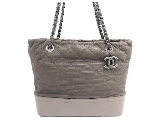 CHANEL GABRIELLE HANDBAG IN TAUPE QUILTED IRIDESCENT LEATHER HAND BAG  ref.1172269
