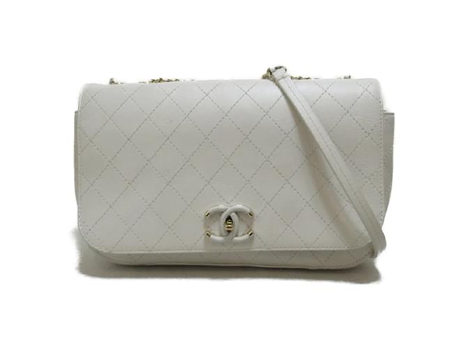 Chanel Bolsa com aba completa de couro acolchoado CC Branco  ref.1172441