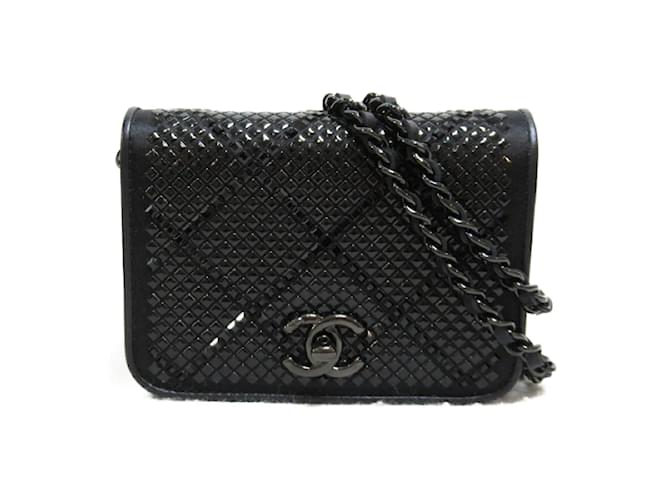 Chanel Mini bolsa crossbody de cetim e couro com tachas Preto  ref.1172448
