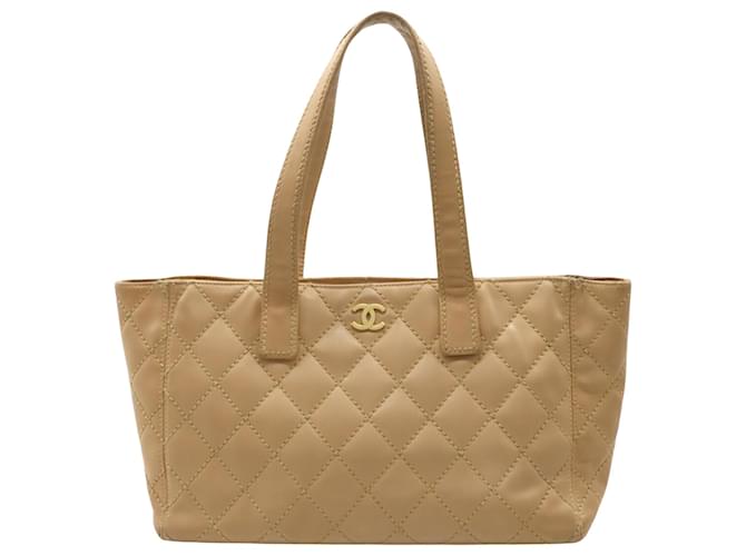 Timeless Chanel Matelassé Bege Couro  ref.1172980