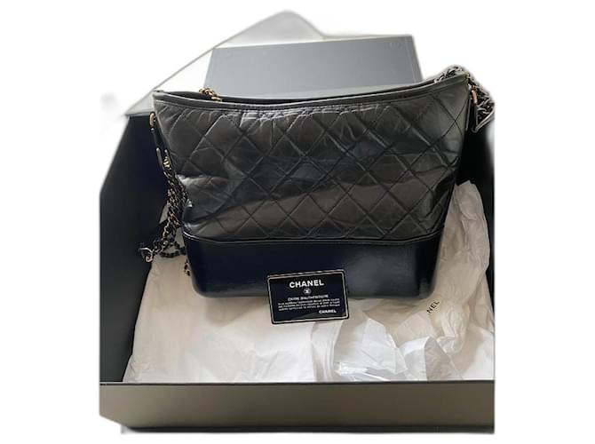 Chanel Gabrielle schwarze Umhängetasche Leder  ref.1173930