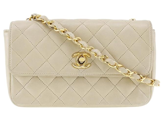 Chanel Matelassé White Leather  ref.1173986