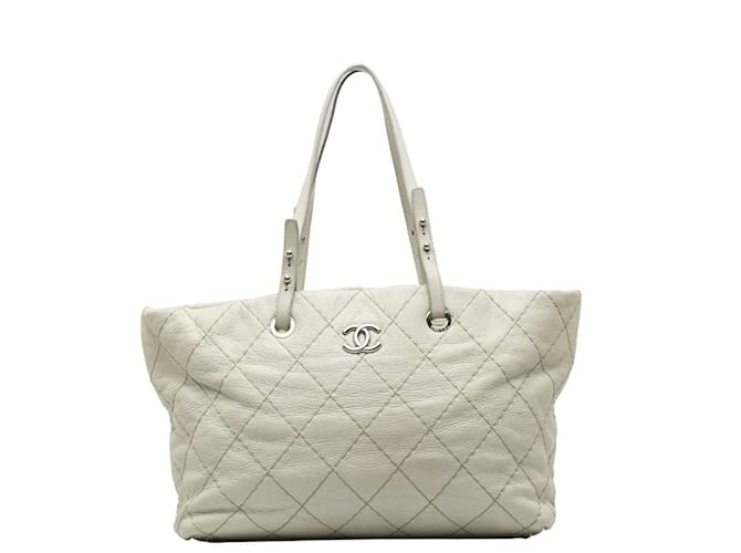 Chanel CC Quilted Leather On The Road Tote Bag Grey Pony-style calfskin  ref.1174908