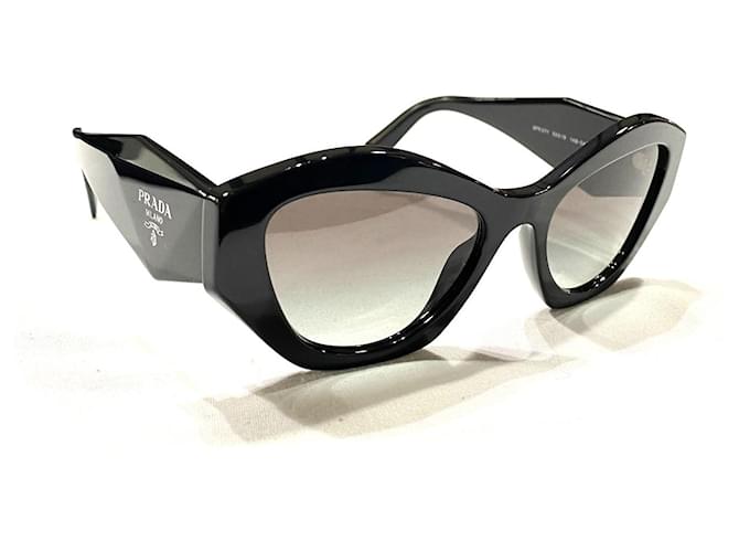 Prada Sunglasses Black Plastic  ref.1175369