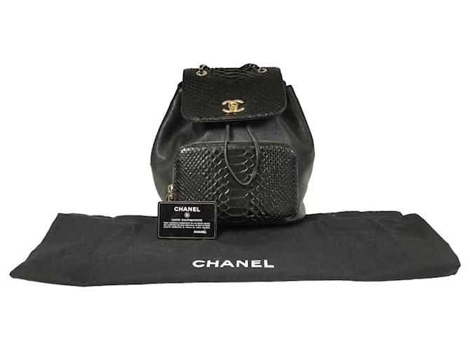 Mochila Chanel Business Affinity Pequeña Pitón Caviar Negro Cuero  ref.1176218