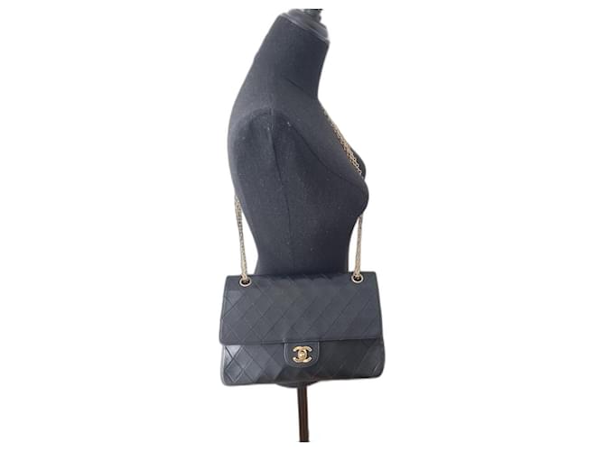 Chanel Handtaschen Schwarz Leder  ref.1176613