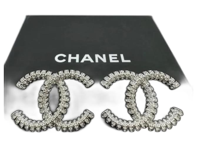 Chanel Boucles d'oreilles Argent Argenté  ref.1176728