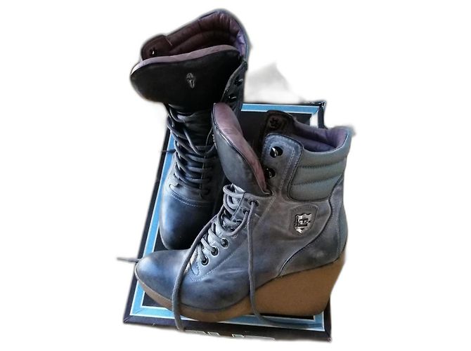 Cesare Paciotti Stiefeletten mit Kreppsohle Anthrazitgrau