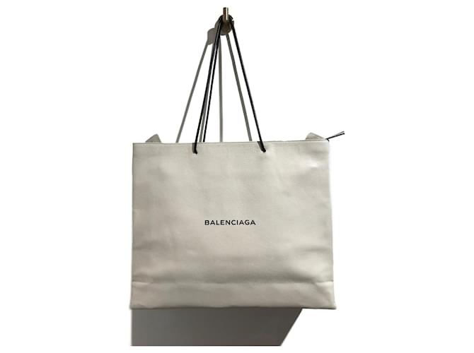 BALENCIAGA  Handbags T.  leather White  ref.1177474